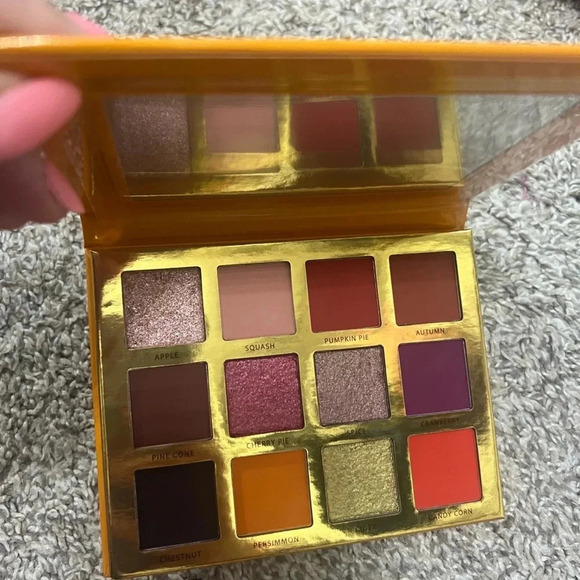 ACE beaute falling for you eyeshadow pallete - Picture 3 of 4